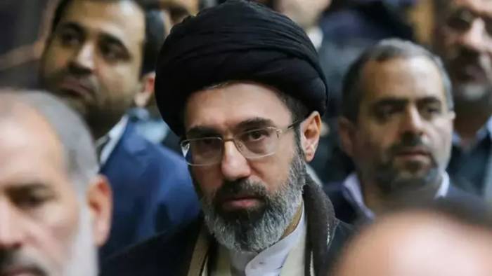 İran Lideri Hamaney’in Rusya’da Gizli Ameliyat Geçirdiği İddiası Gündem Oldu! Resmî Açıklama Geldi!