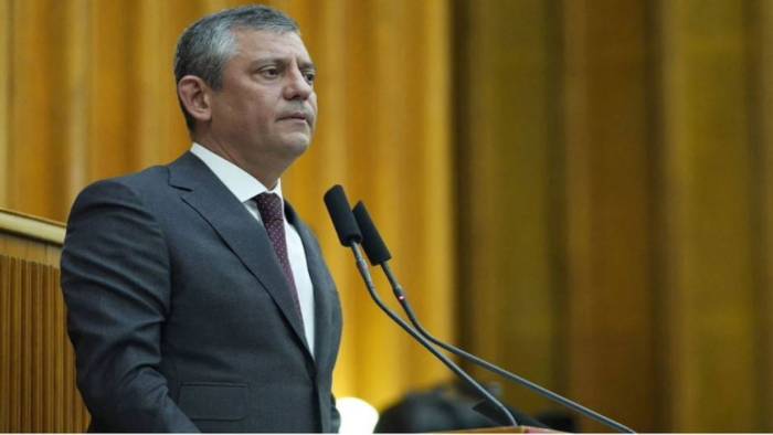 Özgür Özel’den Erdoğan’a İran Tepkisi: Meşruiyet Arayışı Türkiye İçin Risk Oluşturuyor!