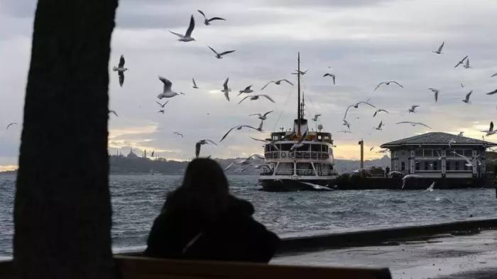 İstanbul'a hafta sonu müjdesi! Kavurucu sıcaklar bitiyor, sağanak yağış geliyor