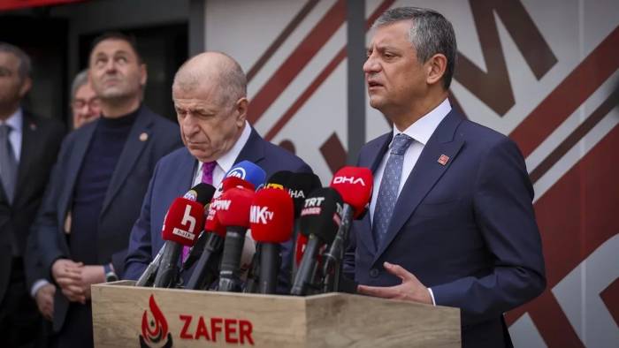 Ümit Özdağ’dan Özgür Özel’in Ara Seçim Çağrısına Destek Geldi: Dikkat Çeken Açıklama!
