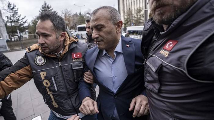 Gözaltındaki eski vali Tuncay Sonel konuştu: “Ben devletin valisiyim, emniyette ifade vermem”