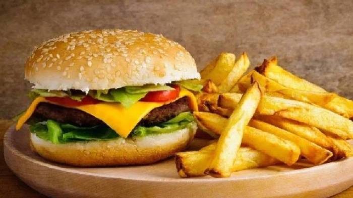Fast food sektöründe kriz: Burger devi şubelerini tek tek kapatıyor