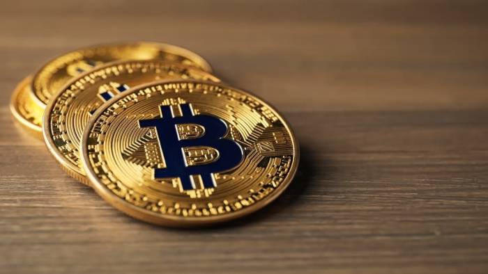 Kripto para piyasasında sert düşüş! Bitcoin kritik seviyeye geriledi