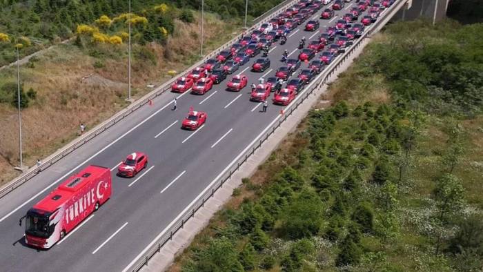 Bizim Çocuklar’a Dünya Kupası Öncesi Görkemli Uğurlama: Konvoy Dünya Basınında Yankı Uyandırdı!