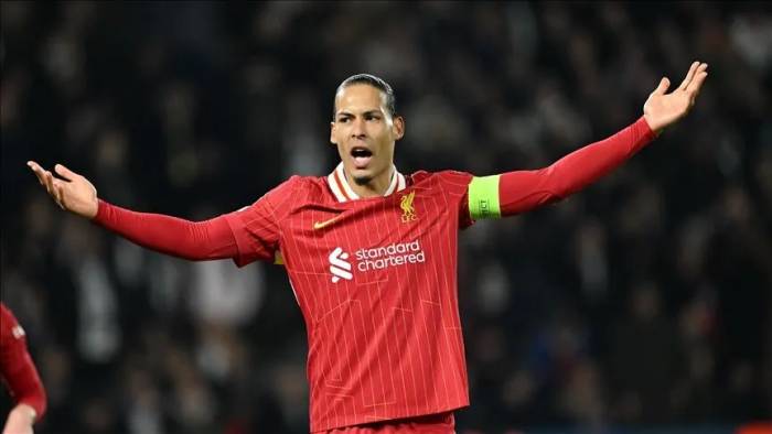 Liverpool'dan Van Dijk için sürpriz karar! Kaptan satış listesinde