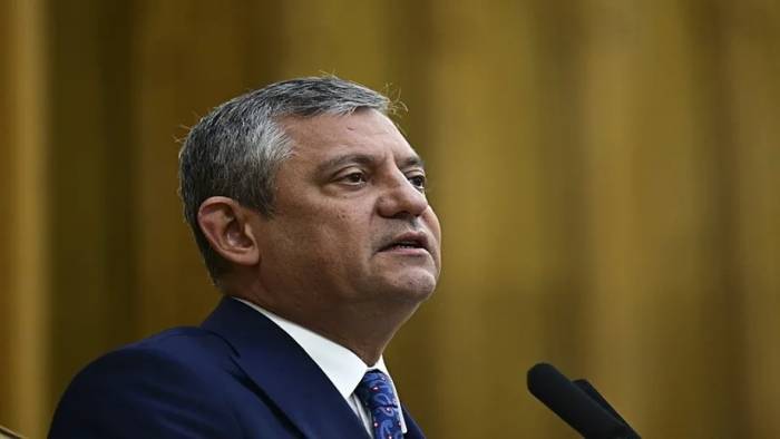 Özgür Özel'den CHP kürsüsünde veda mesajı: 