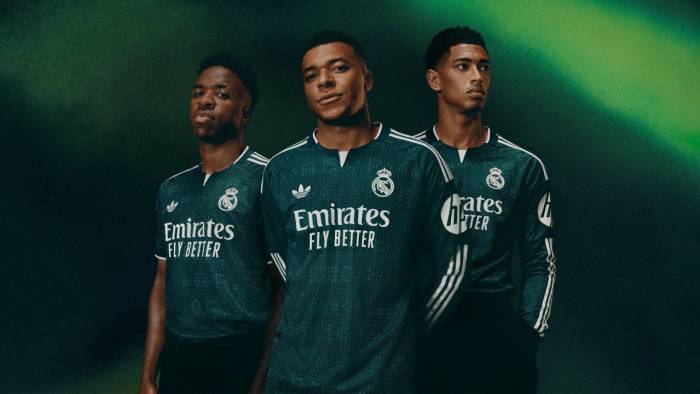 Real Madrid yeni sezon deplasman formasını tanıttı! Tasarımı dikkat çekti