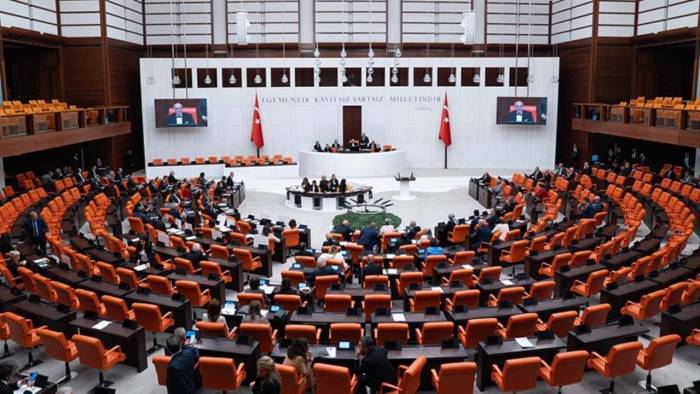 TBMM'de siyasi dengeler değişiyor! YENİ Parti Meclis'in ikinci büyük grubu oldu