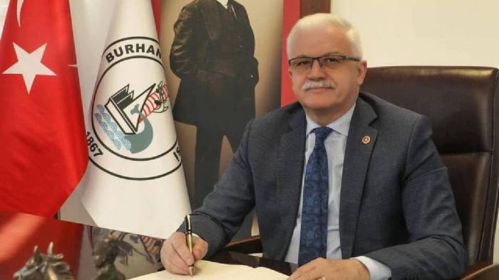 CHP’den Toplu İstifa! Belediye Başkanı ve 14 Meclis Üyesi Yeni Parti’ye Katıldı!