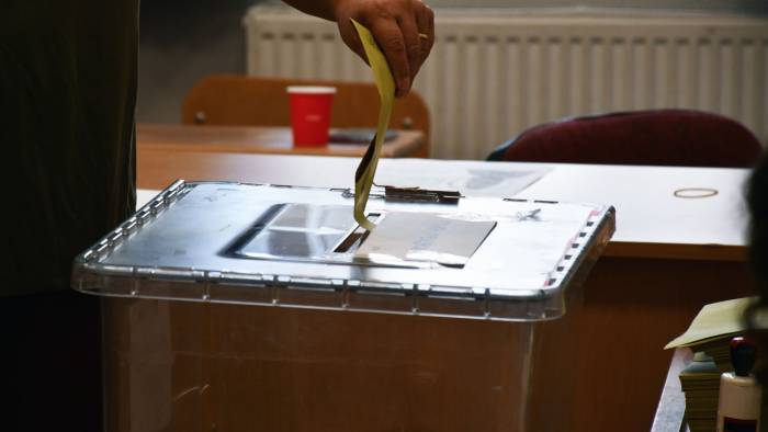 Son anket sonuçları açıklandı! YENİ Parti ve AKP arasındaki yarış kızıştı!