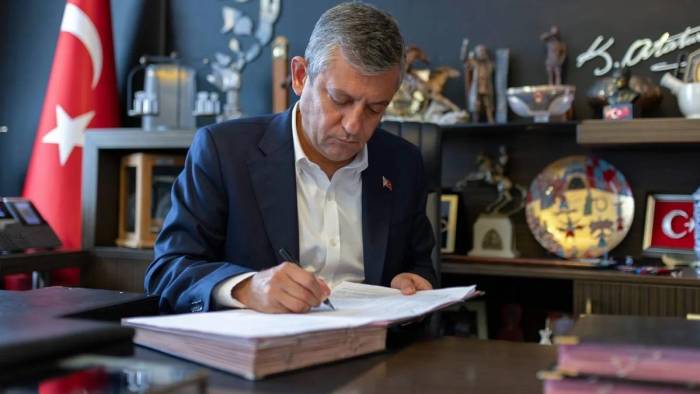 YENİ Parti’ye 2 Günde Rekor Üye: Başvurular Peş Peşe Geldi!