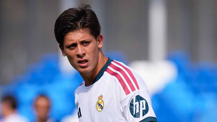 Arda Güler, Real Madrid'in ilk lig maçında ilk 11'e göz kırptı!