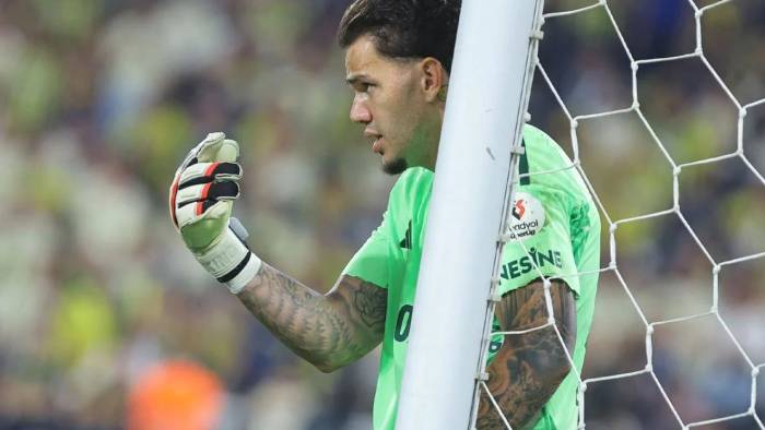 Fenerbahçe'de Ederson şoku! Taraftarlarla barışmıştı, şimdi yeni talip çıktı!
