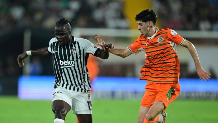 Ümit Akdağ Beşiktaş’ta! UEFA listesine yetişmesi için zamanla yarışılıyor!