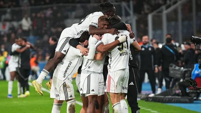 Beşiktaş gönderdiği oyuncuyu saatler sonra geri çağırdı! Transfer iptal oldu!