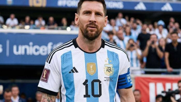 Lionel Messi, İspanya’da bir futbol kulübünü daha satın alıyor!