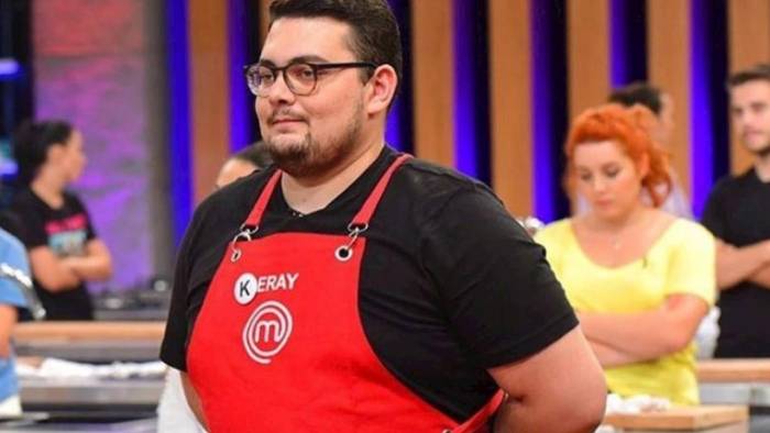 MasterChef Eray Siyasete Atıldı! Rozetini Takan Parti Belli Oldu!