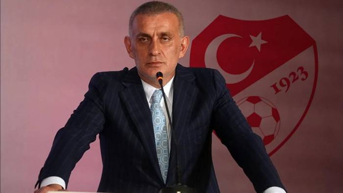 Taraftar “İbrahim Dışarı” Diye Slogan Attı! TFF Başkanı Stadı Terk Etti!