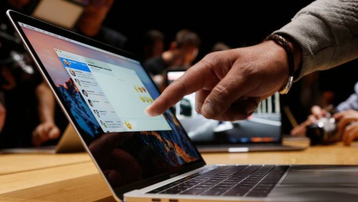 Apple’ın Yeni MacBook Pro’sunda Yıllar Sonra Bir İlk! İşte Beklenen Fiyatı!