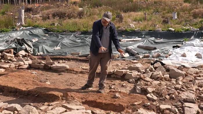 Almanya'da Toprağı Kazınca Ortaya Çıktı! 2 Bin Yıllık Ahşap Kapılı Roma Tapınağı Bulundu!
