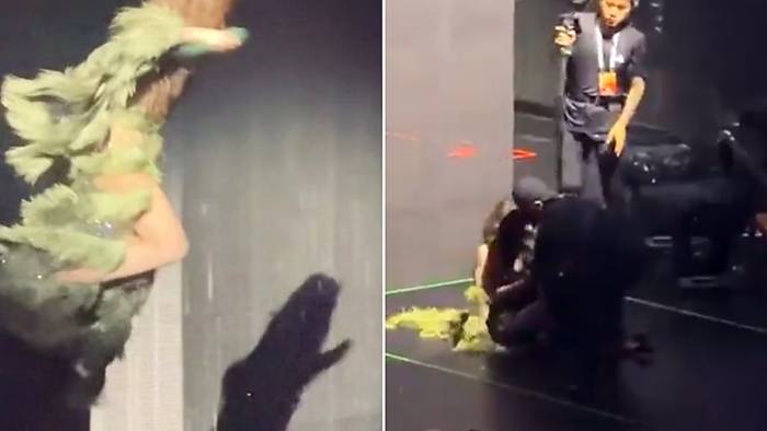 Ünlü şarkıcı sahnede 2 metre yükseklikten düştü! 20 saniyede ayağa kalktı!
