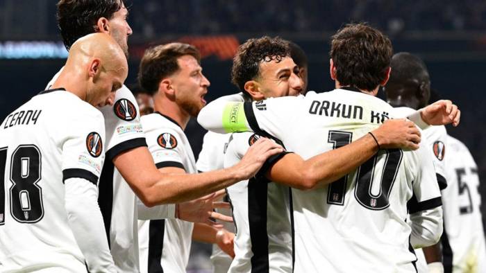 Beşiktaş’ın Trabzonspor Maçı Kadrosunda Sürpriz! İki İsim Geri Döndü!