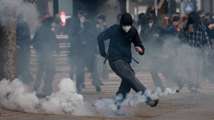 Belçika’da Protestolar Şiddetlendi: 45 Kişi Gözaltına Alındı!