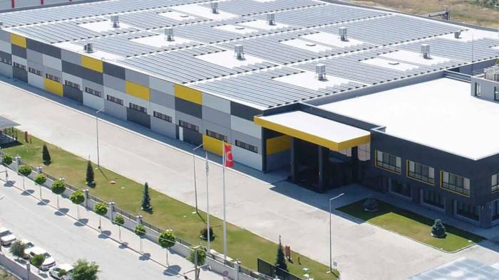 Türk Tekstil Devi 7 Fabrikasını Kapattı! 5 Bin Çalışan İşsiz Kaldı!