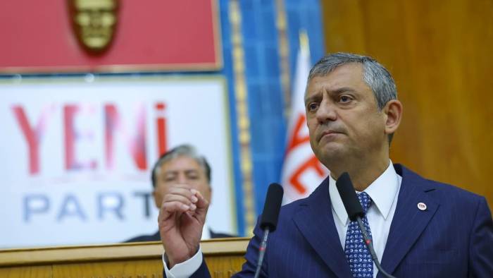 Özgür Özel’den Mustafa Sarıgül açıklaması: “Biz de savunamayız, sevdikleri de!”