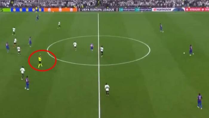Hakem Bile Şaştı! İngilizler Dün Gece Beşiktaş Taraftarıyla Tanıştı!
