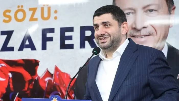 AK Parti’li Yahya Çelik’ten Mert Hakan Yandaş’a tepki: “Saygısızlığın mazereti olamaz”