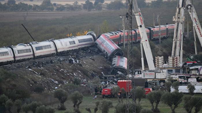 İspanya'da hızlı tren faciasında can kaybı 69'a yükseldi: 3 günlük yas başladı