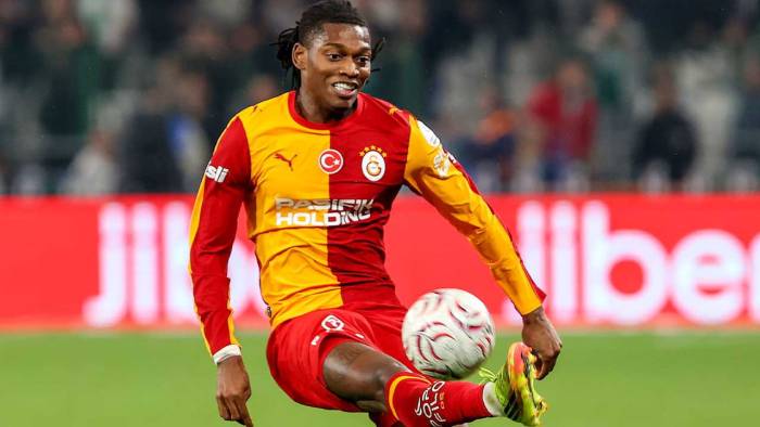 Rafael Leão'dan Galatasaray formasıyla ilk gol: Konyaspor maçında penaltıyı gole çevirdi
